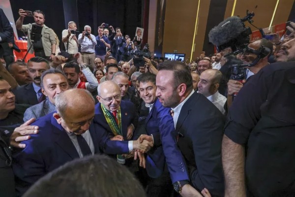 Özgür Özel Ve Ekibi Harekete Geçti! CHP’lilere Provokatif Kuşatma
